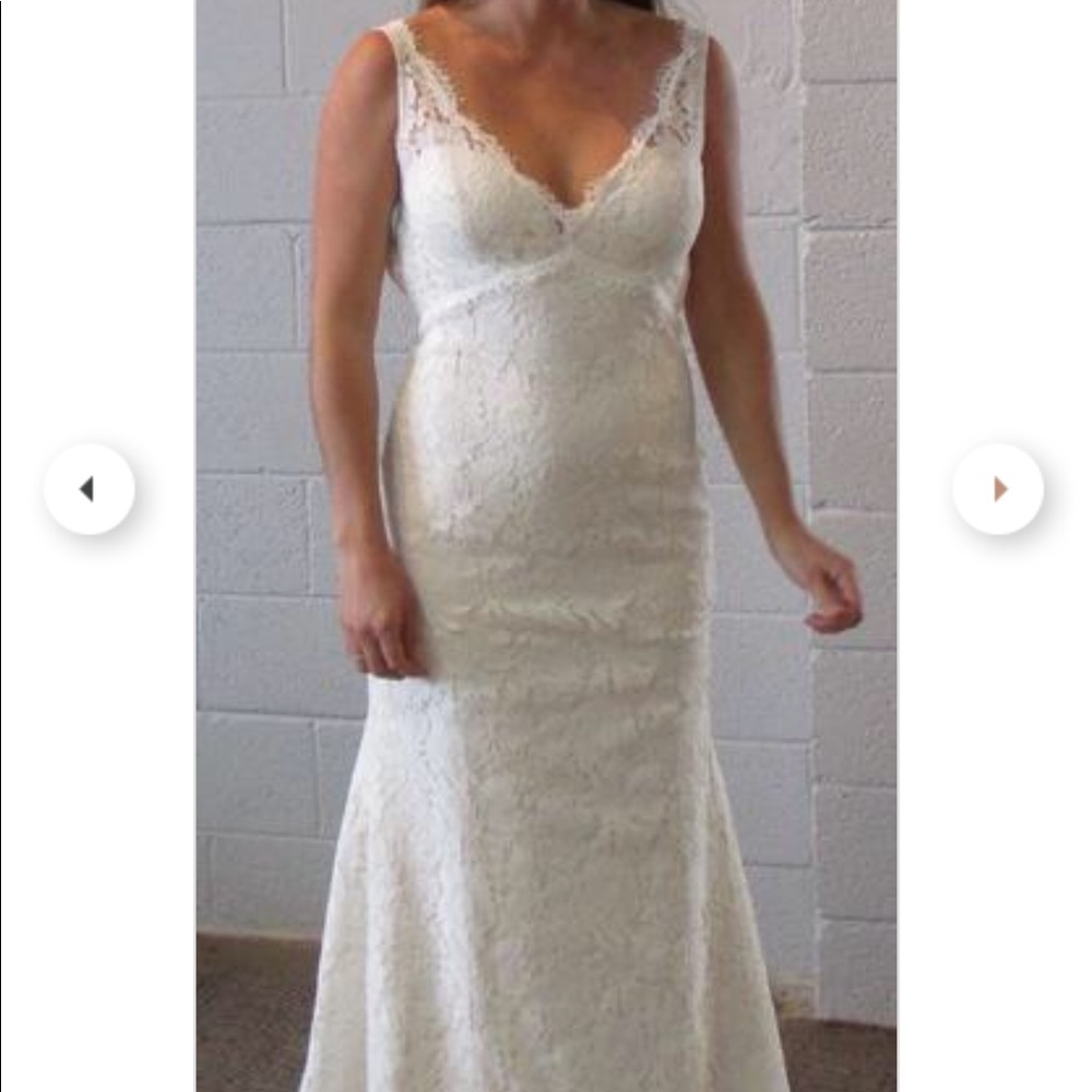 Beautiful lace Adria Gown gown by NYC designer. - Picture 7 of 8